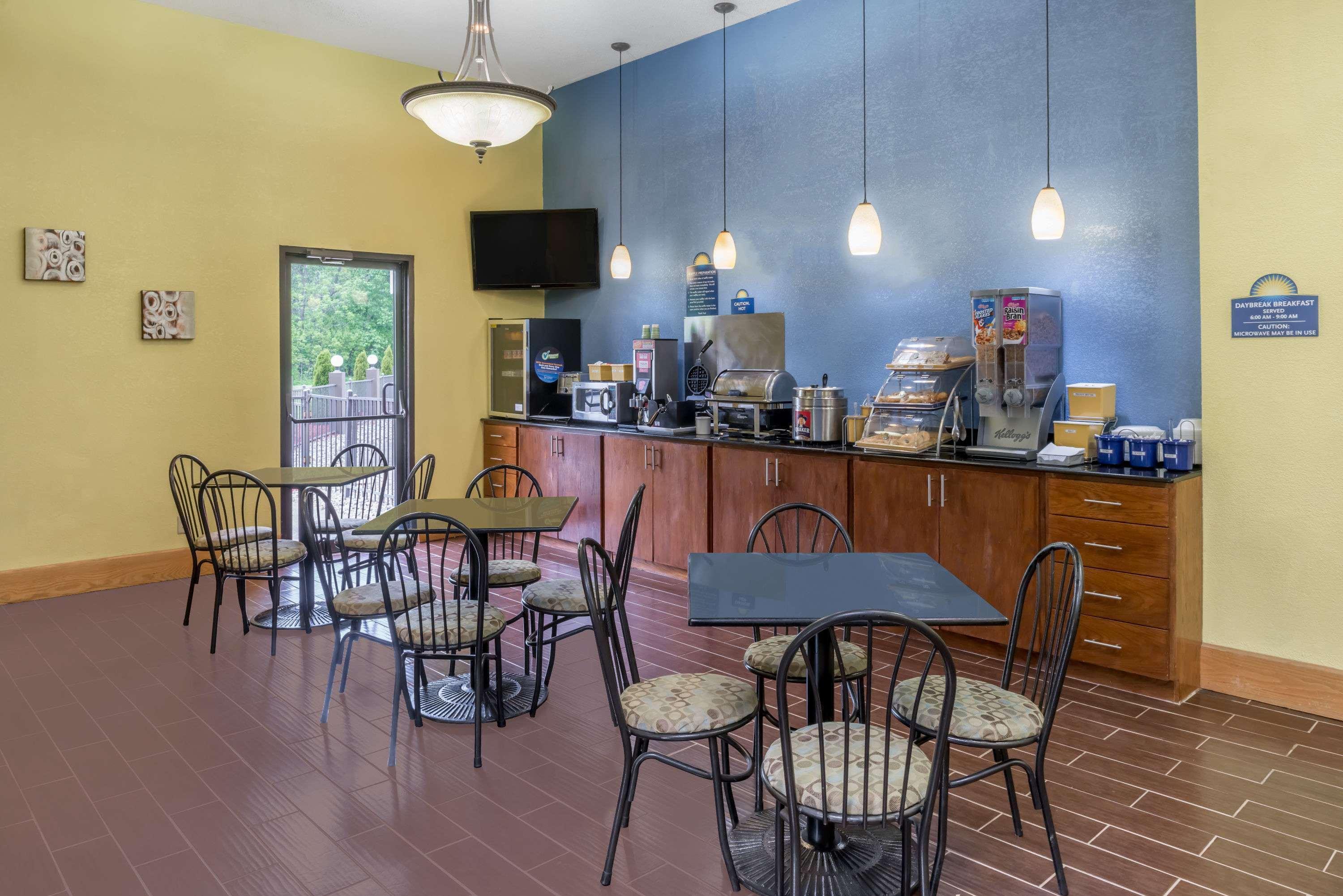 Days Inn & Suites By Wyndham Casey Exteriér fotografie